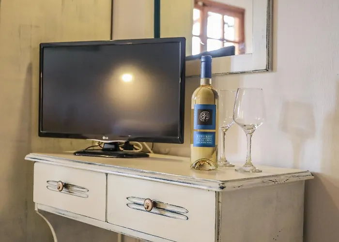 Amy 4* Achladies (Skiathos)