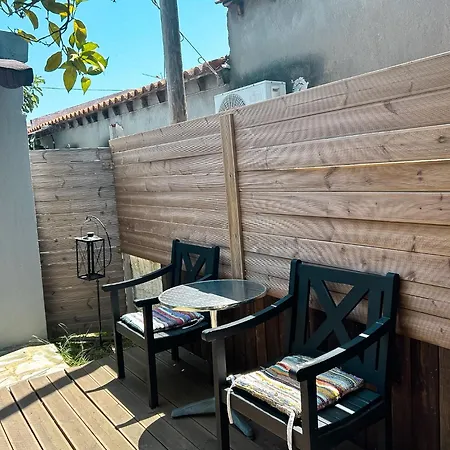 מלון דירות Amy אכלדיאס